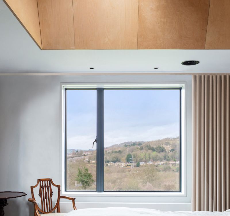CaSA-Carisbrooke-Bath-CraigAucklandFotohaus-Window-SQUARE.jpg